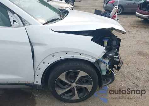 2017 Hyundai Tucson Sport z USA, uszkodzony, nr VIN KM8J3CA2XHU326613